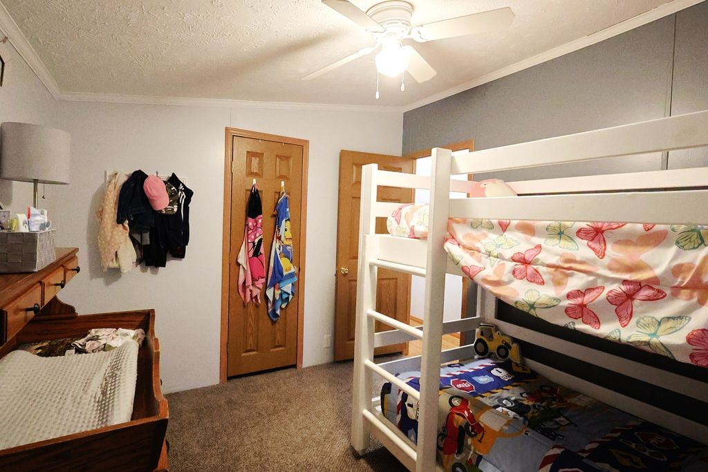 Image 24 of property listing at 16495 E Robin Road, Mt Vernon, IL 62864