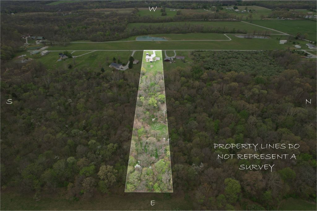 Image 43 of property listing at 16495 E Robin Road, Mt Vernon, IL 62864