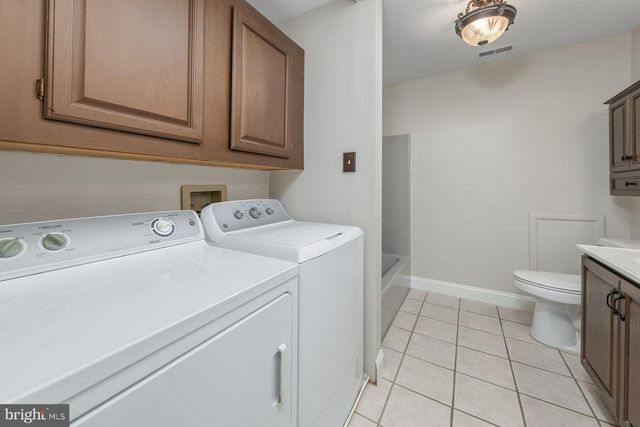 765 WILLOW DR, Gibbstown, NJ 08027