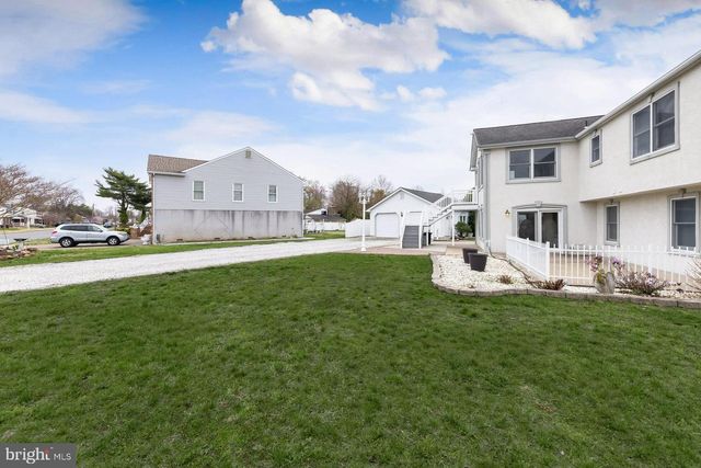 765 WILLOW DR, Gibbstown, NJ 08027