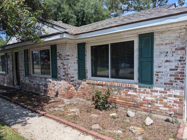 11591 Auburn Dr, Baton Rouge, LA 70816