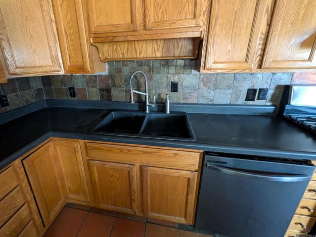 11591 Auburn Dr, Baton Rouge, LA 70816