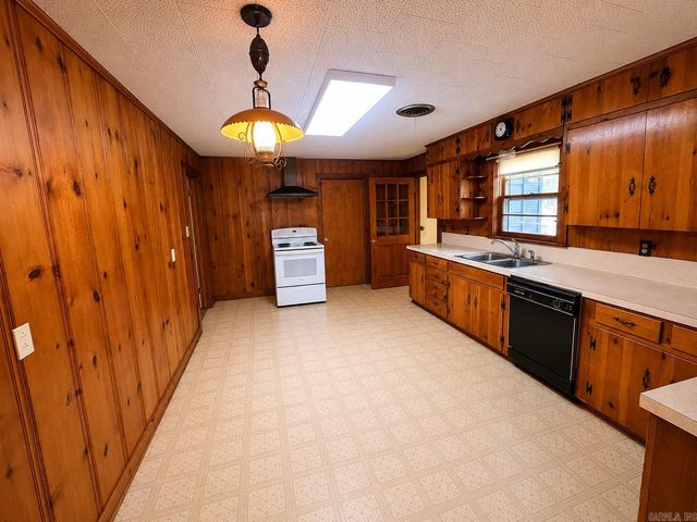 525 Central Landing Blvd, Conway, AR 72032