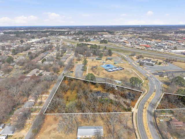 525 Central Landing Blvd, Conway, AR 72032