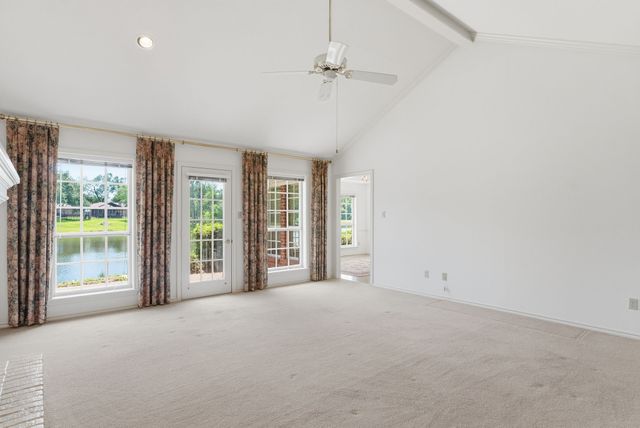 241 Lakeside Place, Mineola, TX 75773
