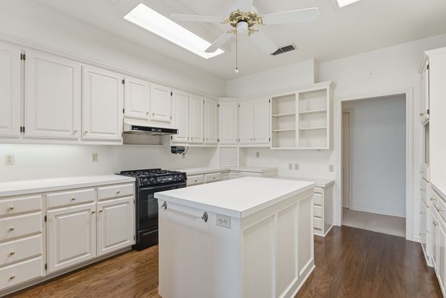 241 Lakeside Place, Mineola, TX 75773