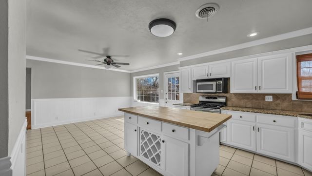 3213 Leith Avenue, Fort Worth, TX 76133