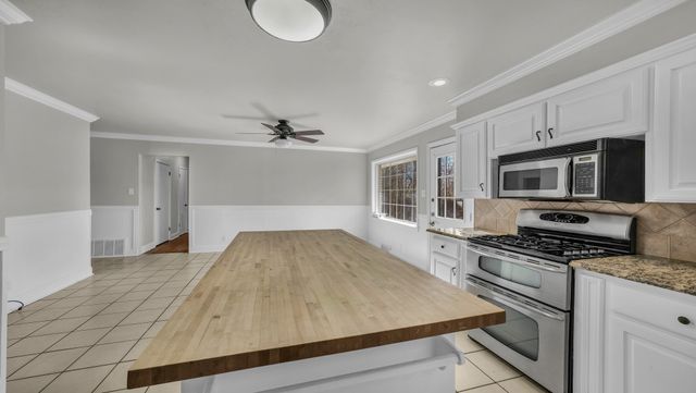 3213 Leith Avenue, Fort Worth, TX 76133