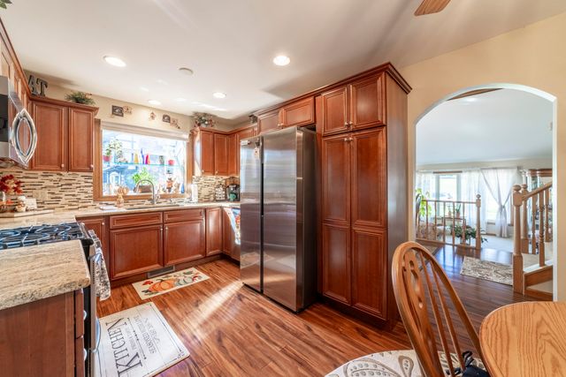 9857 Olcott Avenue, St. John, IN 46373