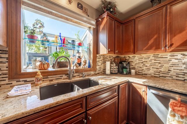 9857 Olcott Avenue, St. John, IN 46373