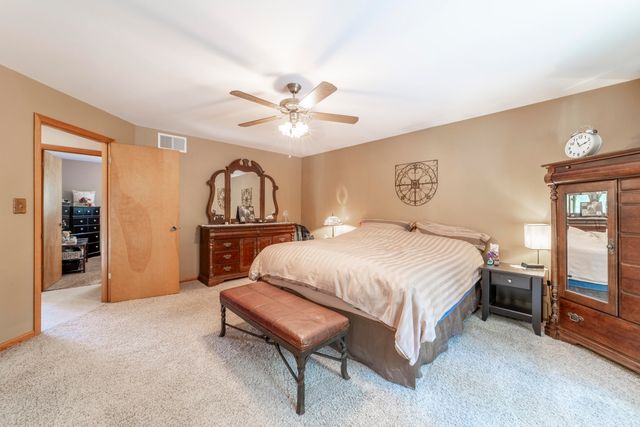 9857 Olcott Avenue, St. John, IN 46373