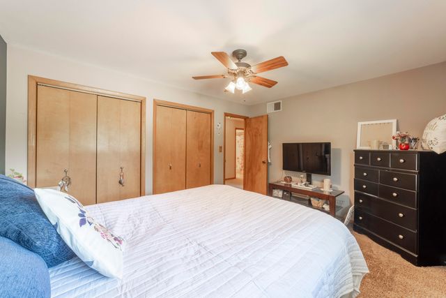 9857 Olcott Avenue, St. John, IN 46373