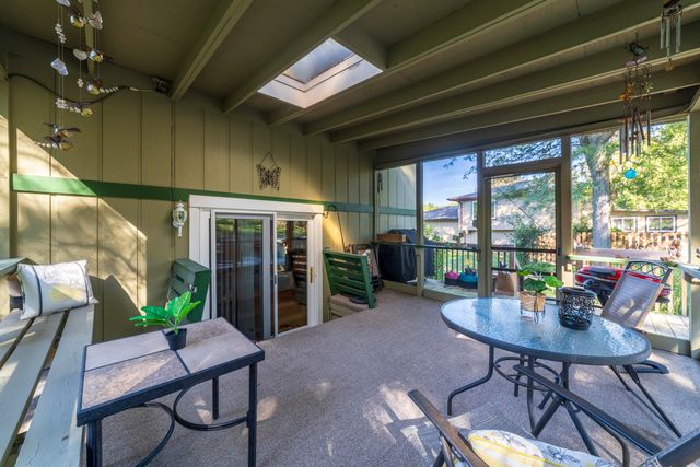 9857 Olcott Avenue, St. John, IN 46373