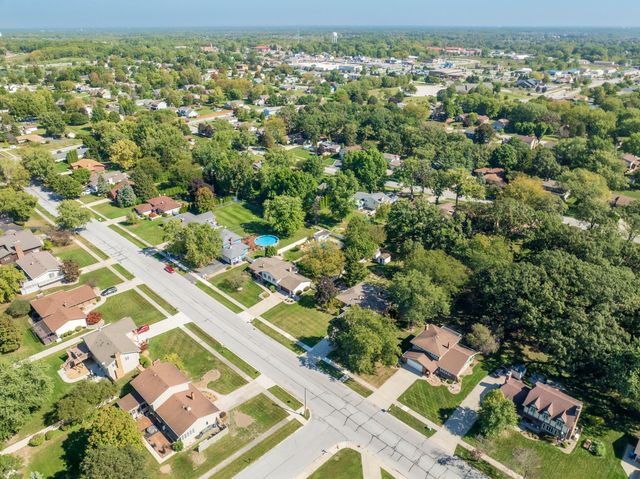 9857 Olcott Avenue, St. John, IN 46373