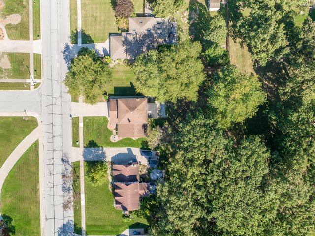 9857 Olcott Avenue, St. John, IN 46373