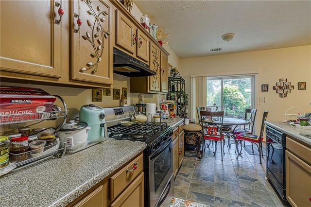 1516 Park Grove Drive, Lawrenceville, GA 30046