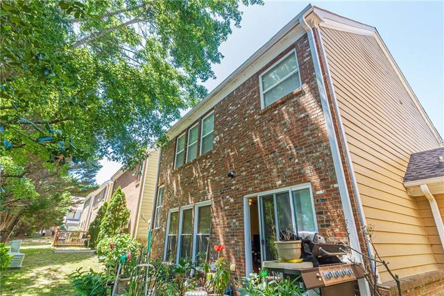 1516 Park Grove Drive, Lawrenceville, GA 30046