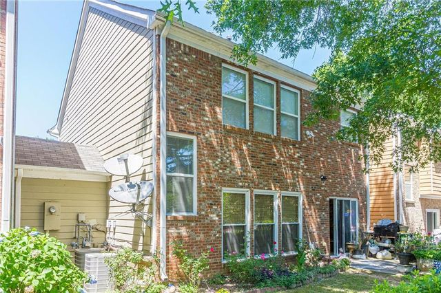 1516 Park Grove Drive, Lawrenceville, GA 30046