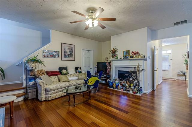 1516 Park Grove Drive, Lawrenceville, GA 30046