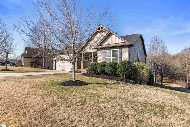 33 Crimson Glory Way, Travelers Rest, SC 29690