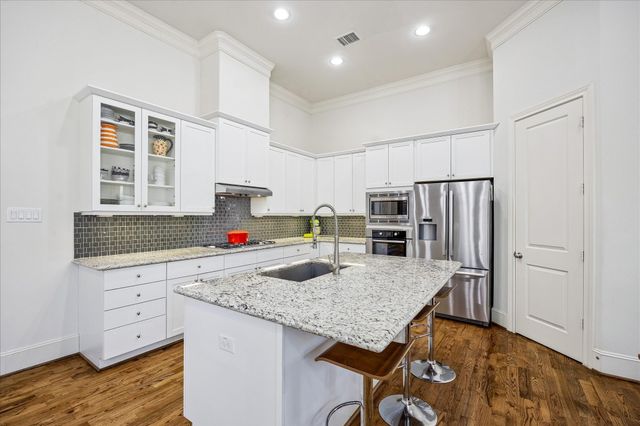 1512 W 23rd Street, Houston, TX 77008