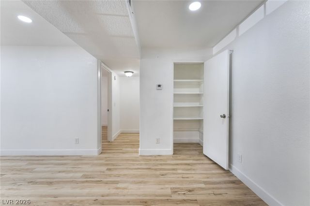 5251 Mission Carmel Lane 208, Las Vegas, NV 89107