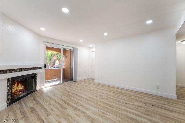 5251 Mission Carmel Lane 208, Las Vegas, NV 89107