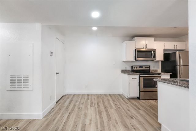 5251 Mission Carmel Lane 208, Las Vegas, NV 89107