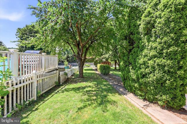 117 E 3RD AVE, Conshohocken, PA 19428
