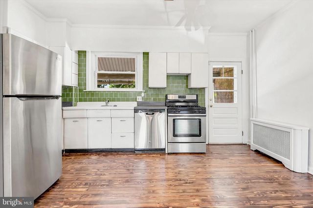 117 E 3RD AVE, Conshohocken, PA 19428