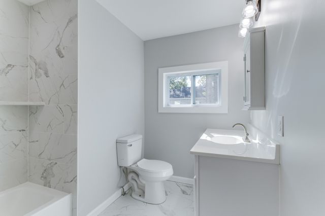 401 3rd Ave, N, Decherd, TN 37324