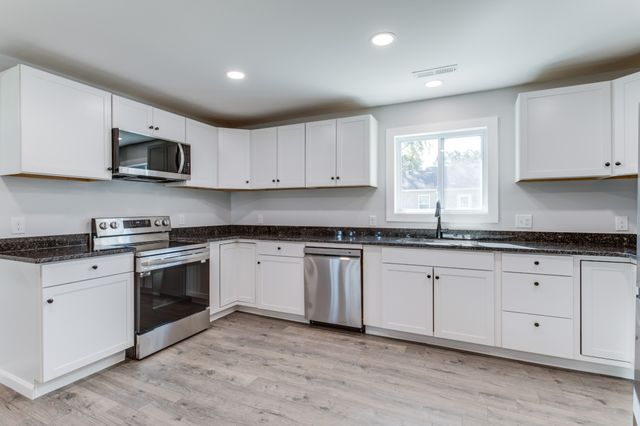 401 3rd Ave, N, Decherd, TN 37324