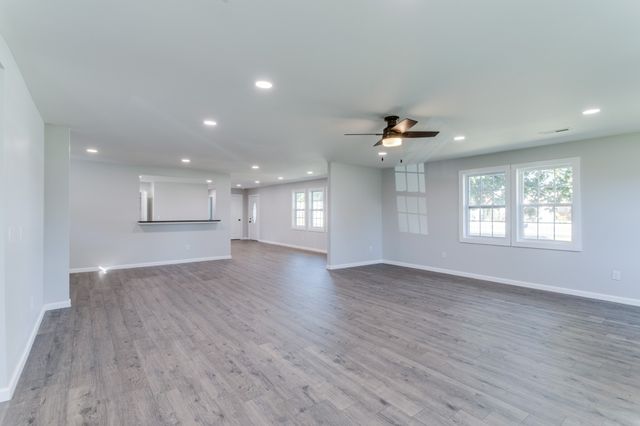 401 3rd Ave, N, Decherd, TN 37324