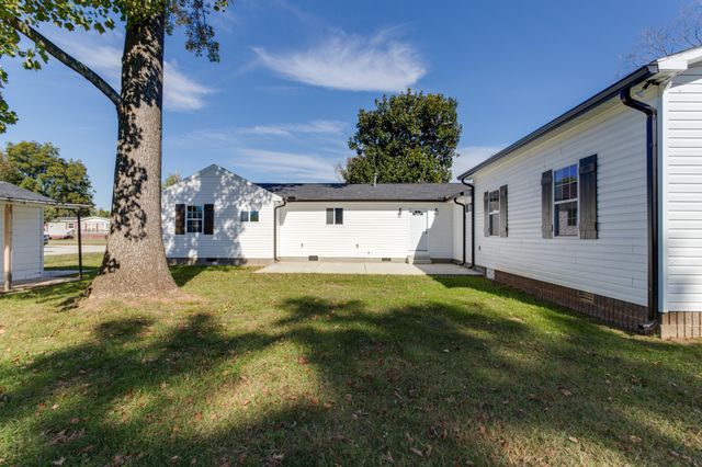 401 3rd Ave, N, Decherd, TN 37324