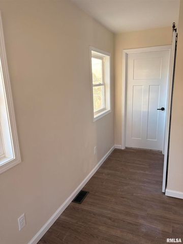 504 Westhaven Dr Drive, Centralia, IL 62801