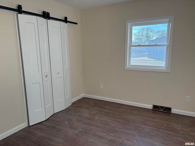 504 Westhaven Dr Drive, Centralia, IL 62801