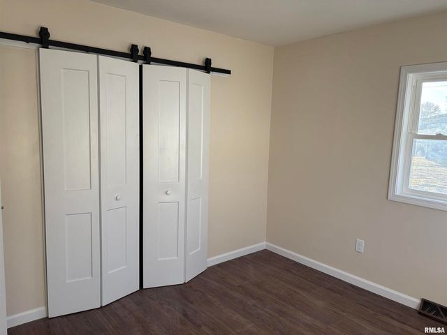 504 Westhaven Dr Drive, Centralia, IL 62801