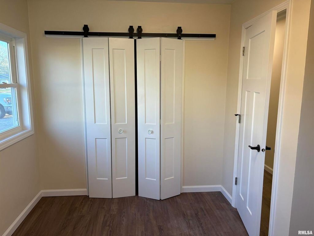 Image 20 of property listing at 504 Westhaven Drive, Centralia, IL 62801