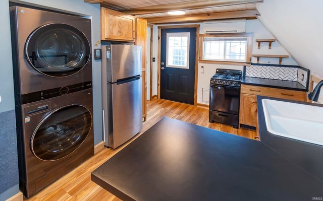 927 W Idlewild Drive, Evansville, IN 47710