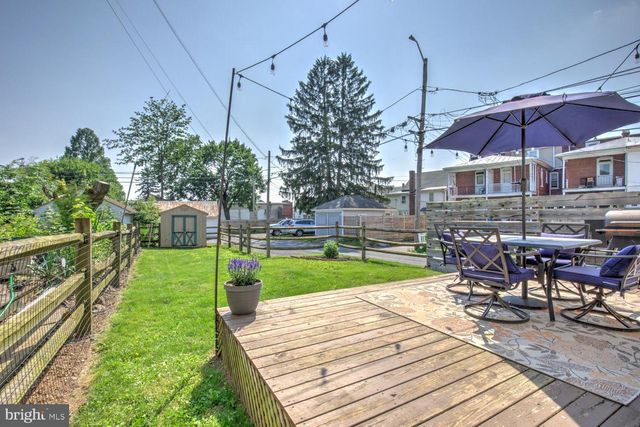 15 E WALNUT ST, Ephrata, PA 17522