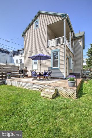 15 E WALNUT ST, Ephrata, PA 17522