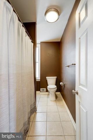 15 E WALNUT ST, Ephrata, PA 17522