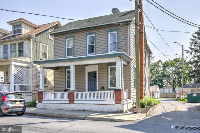 15 E WALNUT ST, Ephrata, PA 17522