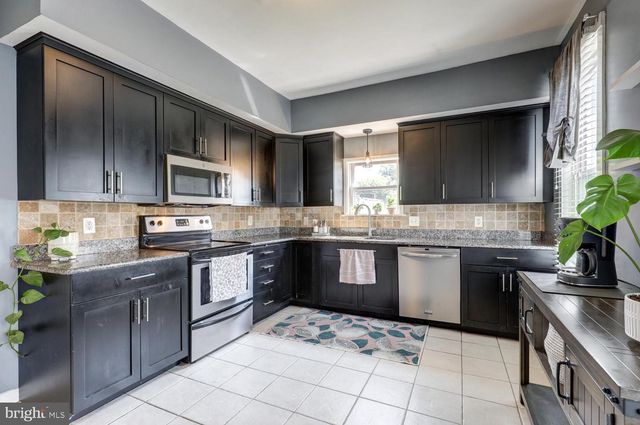 15 E WALNUT ST, Ephrata, PA 17522