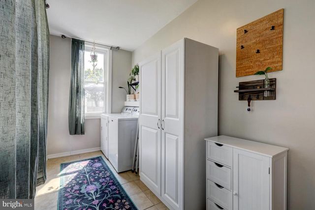 15 E WALNUT ST, Ephrata, PA 17522