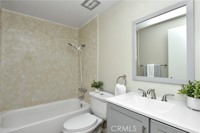 4247 Larwin, Cypress, CA 90630