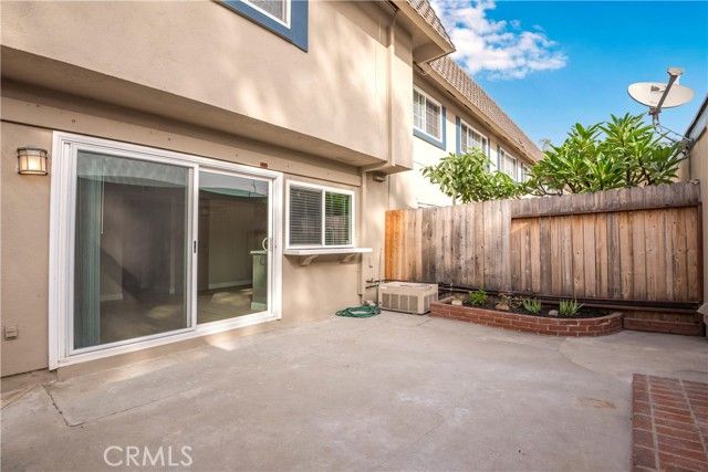 4247 Larwin, Cypress, CA 90630