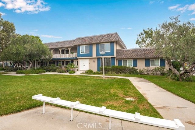 4247 Larwin, Cypress, CA 90630