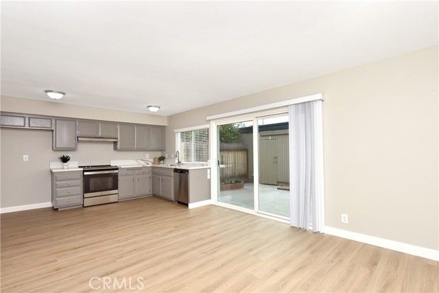 4247 Larwin, Cypress, CA 90630