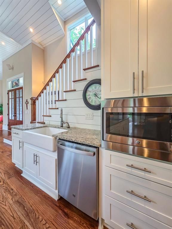 Image 13 of property listing at 14 Allatoona Estates Drive SE, Acworth, GA 30102